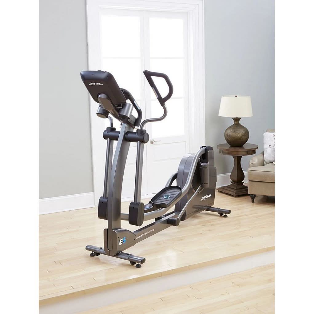 Life Fitness E5 Elliptical Cross Trainer