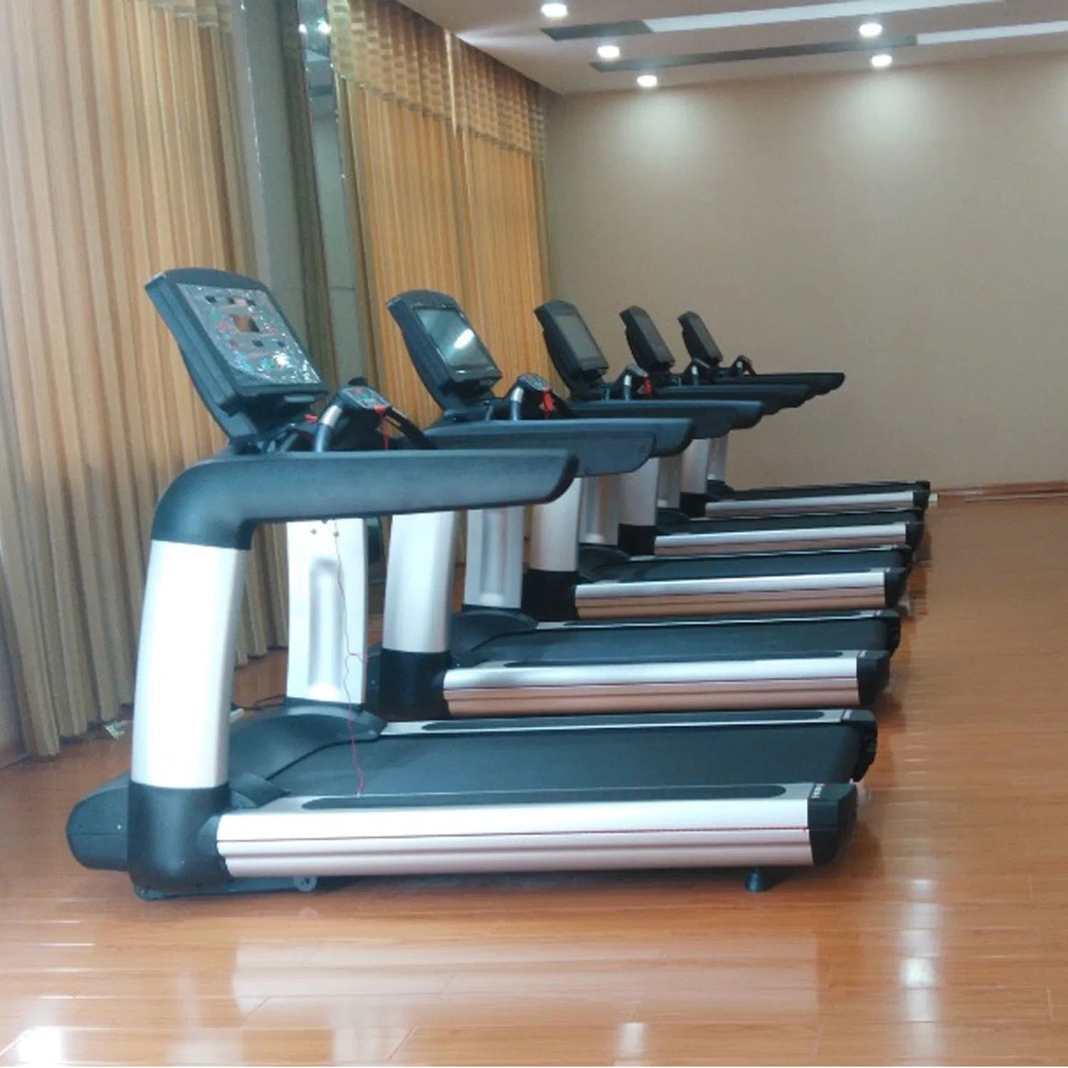 Afton JG9500 Commercial Treadmill