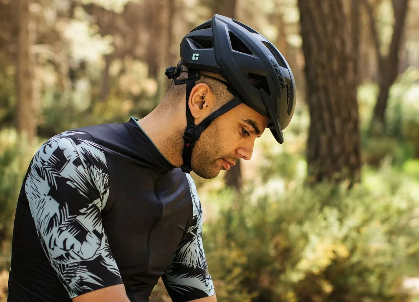 Lazer Cerro KinetiCore Helmet – Versatile Road & Trail Cycling Helmet