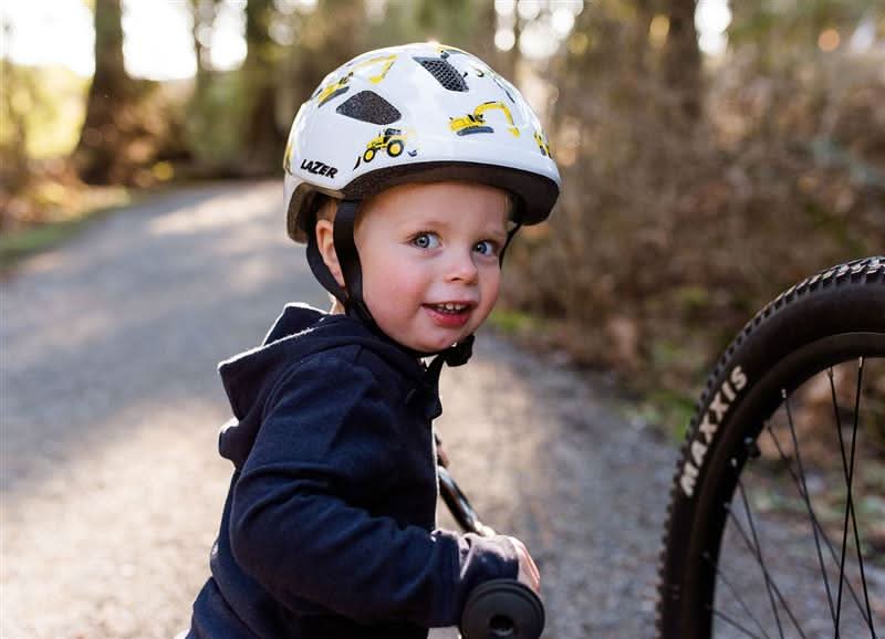 Lazer Pnut KinetiCore 2.0 Kids Helmet – Diggers