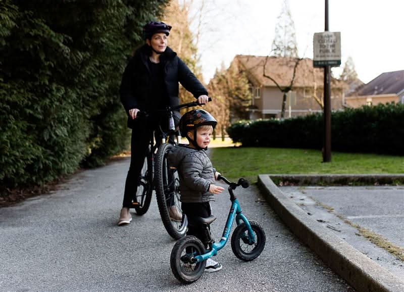 Lazer Pnut KinetiCore 2.0 Kids Helmet