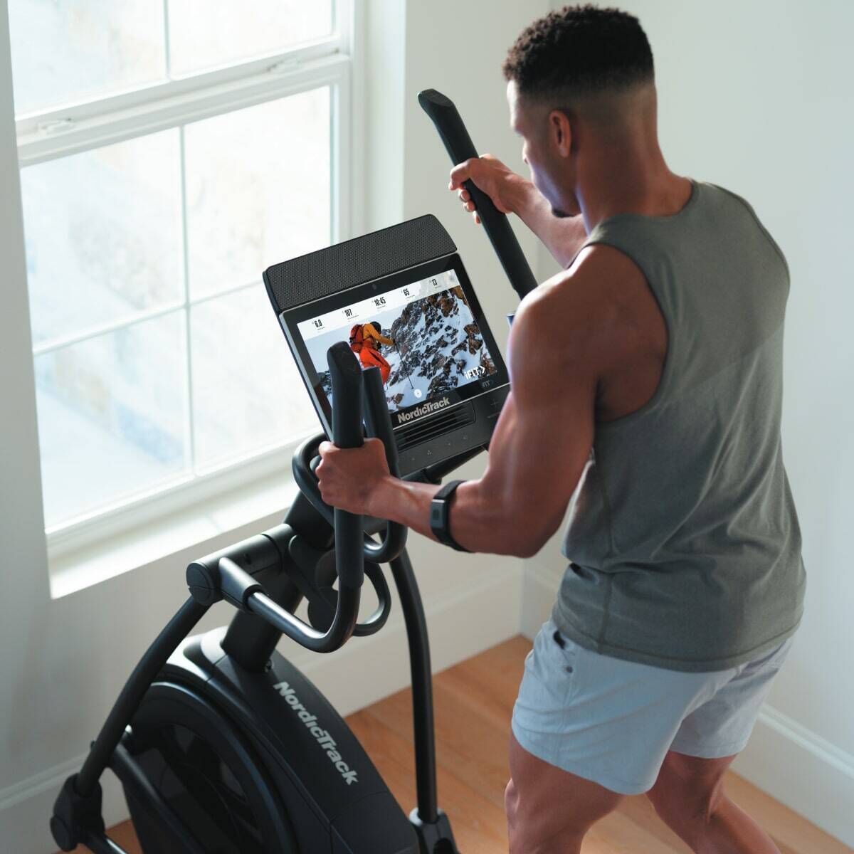 NordicTrack AirGlide 14i Elliptical Cross Trainer Machine