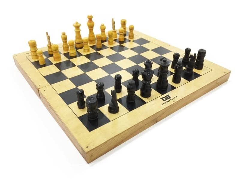 DS Chess Board w/ Chessmen - Athletix.ae