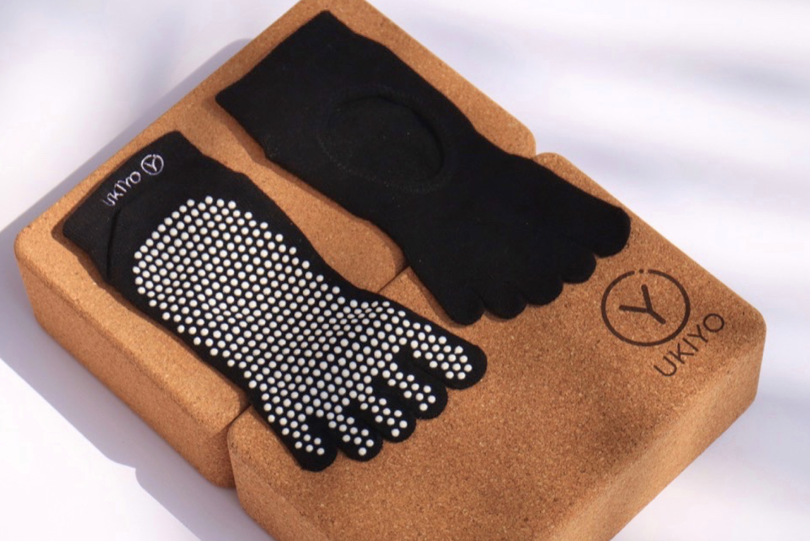 Ukiyo Closed Toe Socks