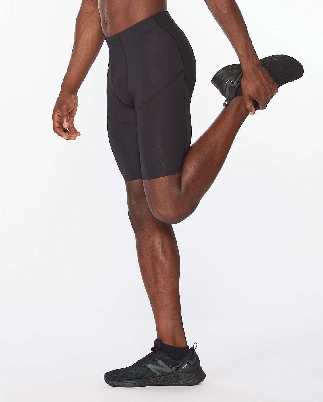 2Xu, Men'S Aero Vent Compression Shorts Medium, Ma6108B, Black/Silver Reflective