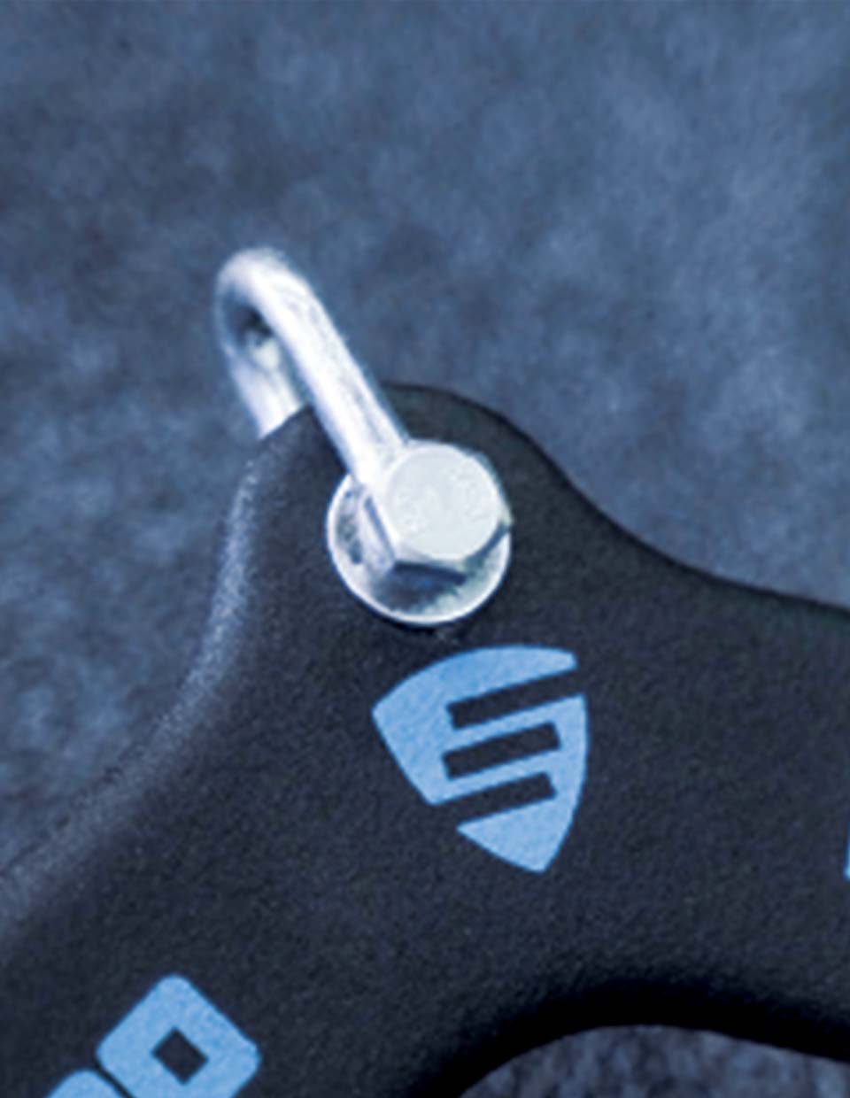 LivePro Medium Distance Outward Handle Big - Athletix.ae