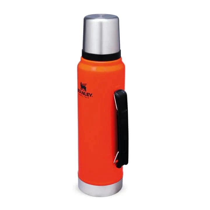 Stanley Classic Legendary Bottle, Vacuum Insulated, 1L/1.1QT Blaze Orange