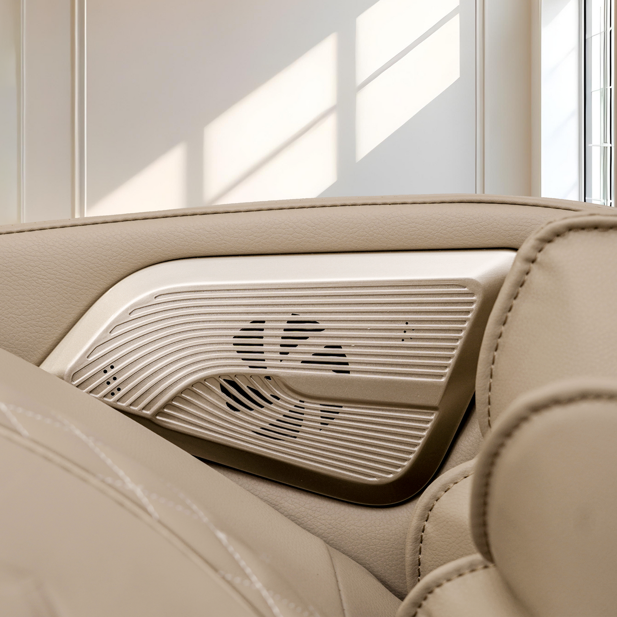 Zero HealthCare Sapphire Massage Chair