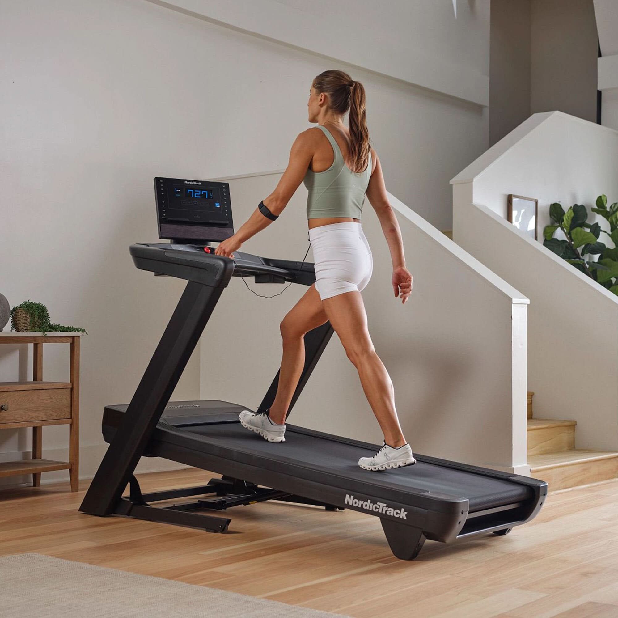 NordicTrack Commercial LE Treadmill