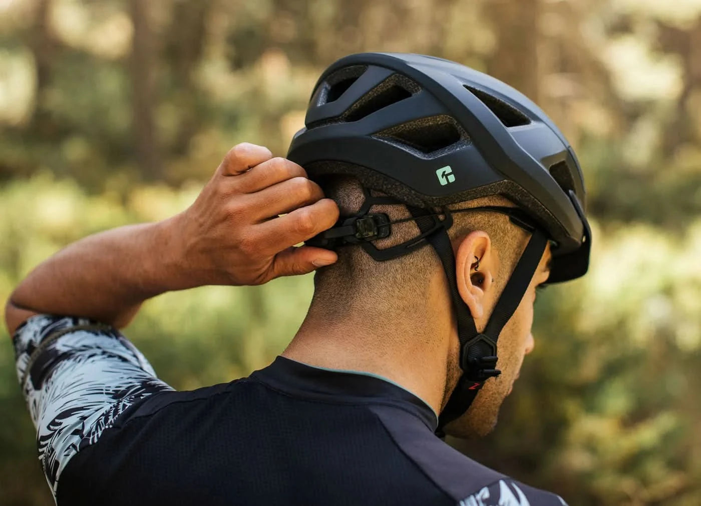 Lazer Cerro KinetiCore Helmet – Versatile Road & Trail Cycling Helmet