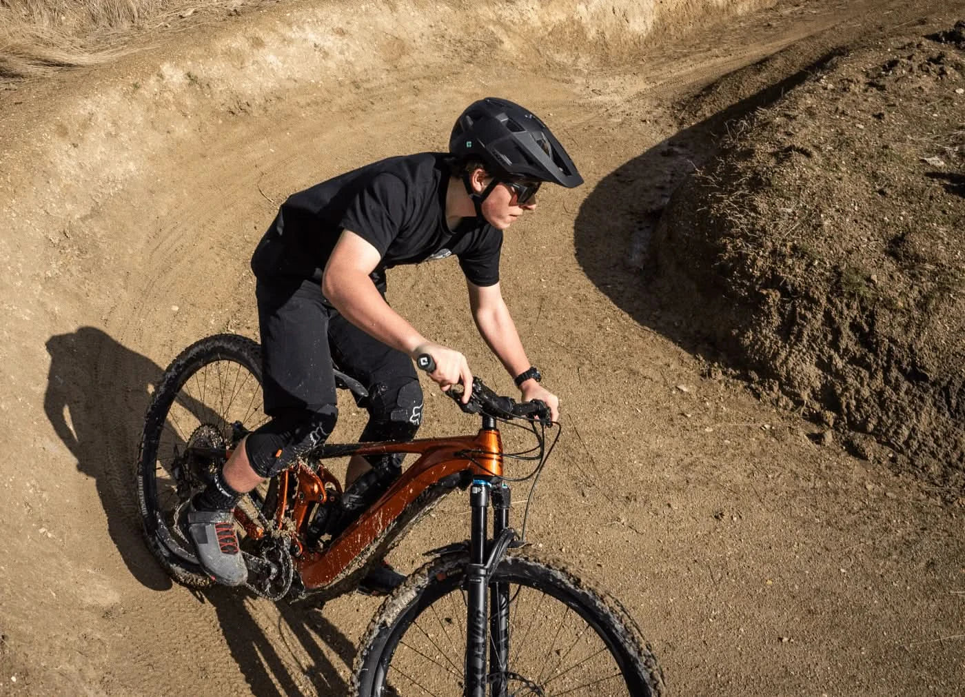 Lazer Lupo KinetiCore Helmet – Trail Ready MTB Cycling Helmet