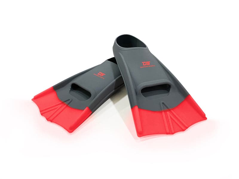 DS Speed Fins Gray/Red - UK 3-5 - Athletix.ae