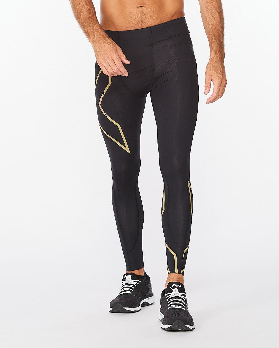 2Xu, Light Speed Compression Tight Small, Ma5305B, Black/Gold Reflective - Athletix.ae