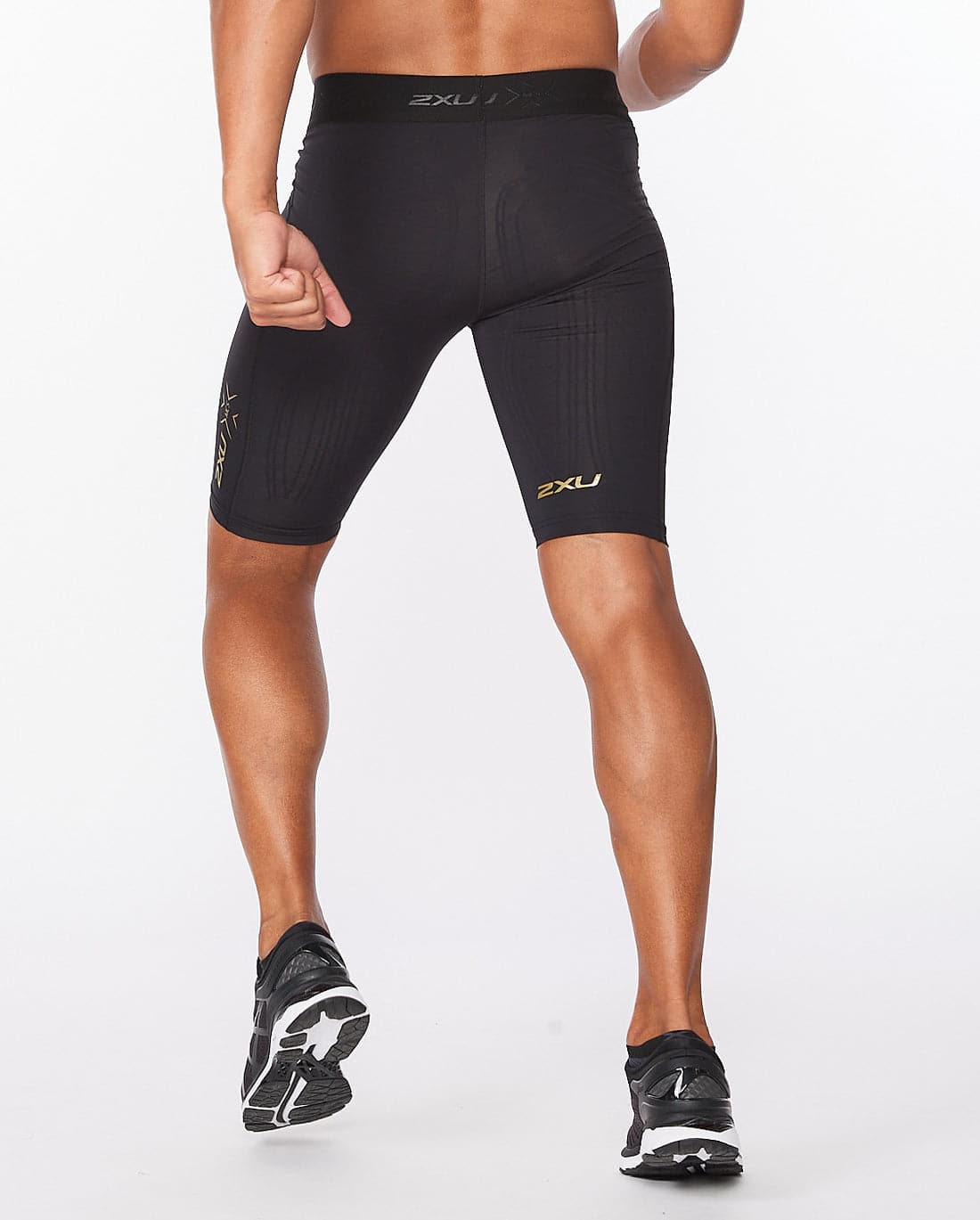 2Xu, Force Compression Shorts Large, Ma5366B, Black/Gold - Athletix.ae