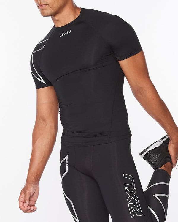 2Xu, Core Compression Short Sleeve Small, Ma6399A, Black/Silver - Athletix.ae