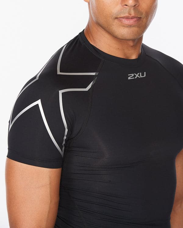 2Xu, Core Compression Short Sleeve Small, Ma6399A, Black/Silver - Athletix.ae