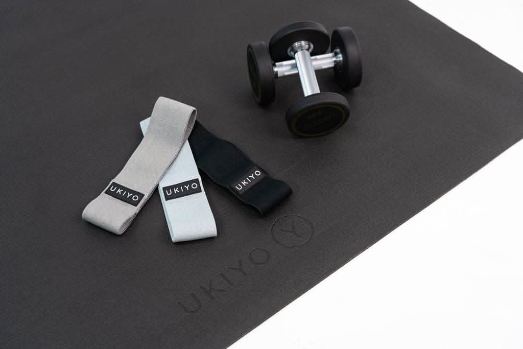 Combo Ukiyo Warm Up Set (Large Mat, 5kg Dumbbell (Pair), Fabric Bands (Set of 3))